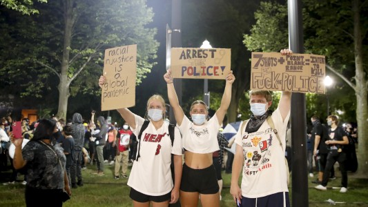 Detienen a un adolescente por las dos muertes en las protestas antirracistas en Estados Unidos