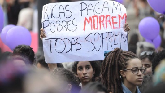 Brasil obliga a los médicos a llamar a la Policía antes de hacer un aborto por violación