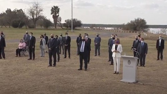 Alberto Fernández: "El virus se diseminó por el interior del país"