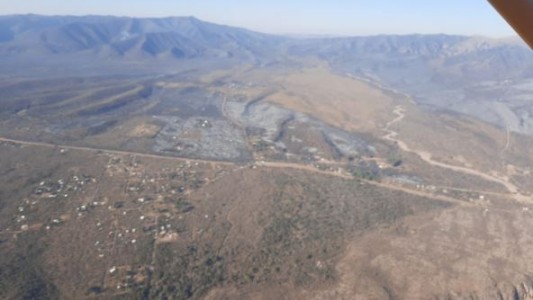 Exclusivo: Telefe Noticias sobrevoló las sierras tras los incendios
