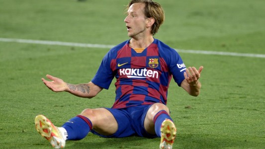 A la espera de Messi, sigue la "limpieza" en Barcelona: se va Rakitic