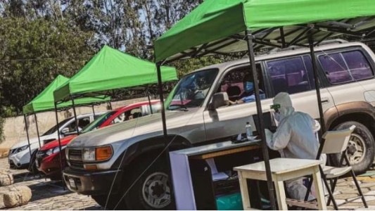 Bolivia inauguró su primer autoservicio para pruebas de coronavirus