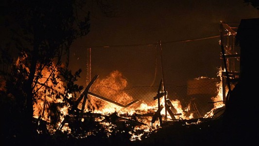 Un incendio destruyó el campo de refugiados más grande de Europa