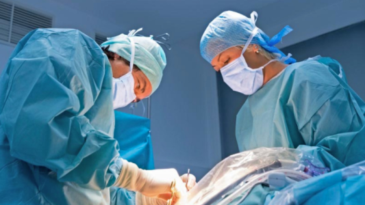 Hospital de Niños: realizaron una cirugía para tratar la epilepsia refractaria