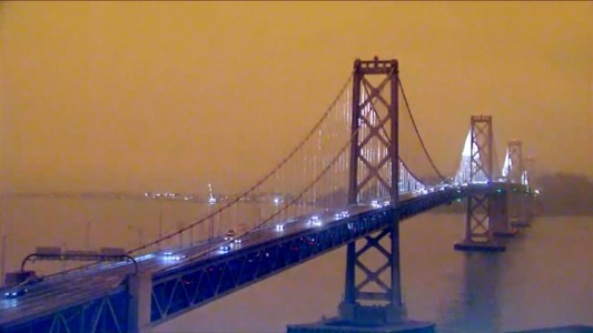 Las apocalípticas imágenes de San Francisco cubierta por una niebla naranja
