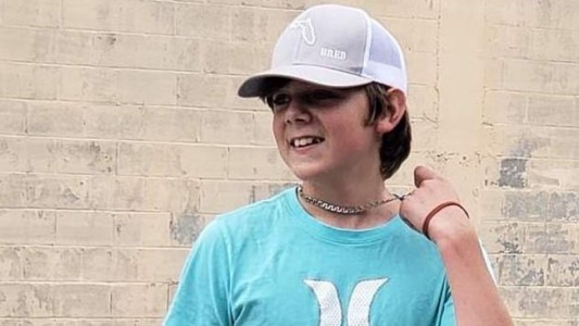 Murió un chico de 13 años tras ser infectado por una ameba "come cerebros": cuáles fueron los síntomas