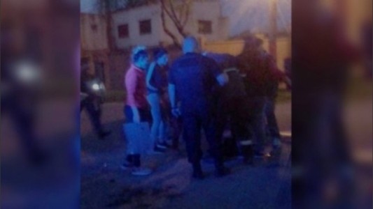 Ciclistas golpearon y dejaron con muerte cerebral a un automovilista