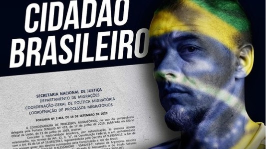 "¡Oficialmente brasileño!": el festejo del futbolista Andrés D'Alessandro