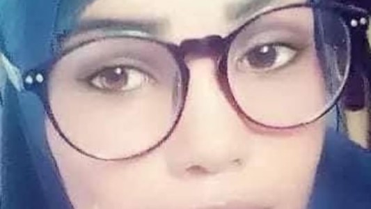 Violaron en manada a una joven y la tiraron desde un sexto piso