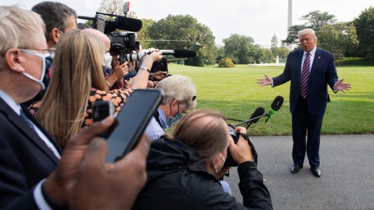 Trump promete una vacuna anti Covid-19 "para todos los estadounidenses" para abril