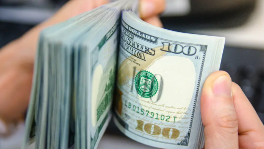 Los bancos impiden la venta de dólar ahorro