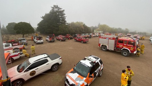 Villa Giardino: en pleno combate con el fuego, robaron el generador eléctrico de los bomberos