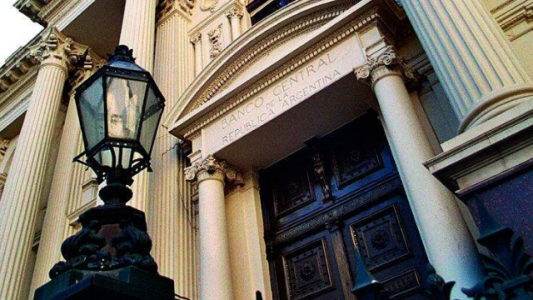 Empleados que cobraron parte de su sueldo con ATP no podrán comprar los 200 dólares mensuales