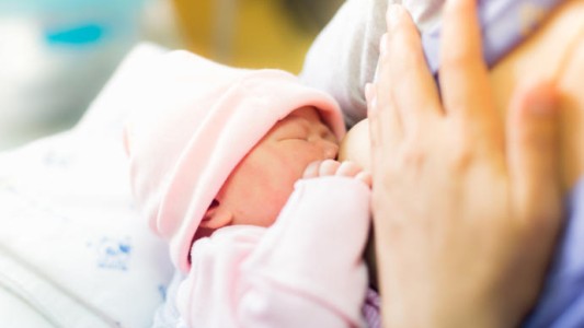 Un estudio chino indica que la leche materna mata a todas las cepas del coronavirus