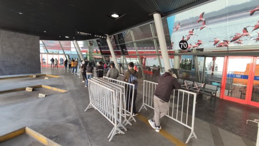Coronavirus: largas filas en la Terminal por los testeos
