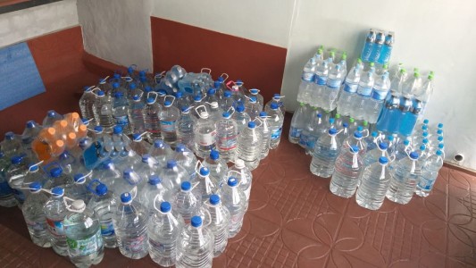 Video: vecinos solidarios entregaron donaciones a bomberos en vivo en Telefe Noticias