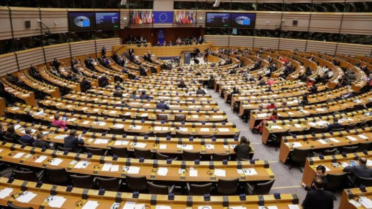 El Parlamento Europeo rechaza el acuerdo entre la UE y el Mercosur por la política ambiental de Brasil