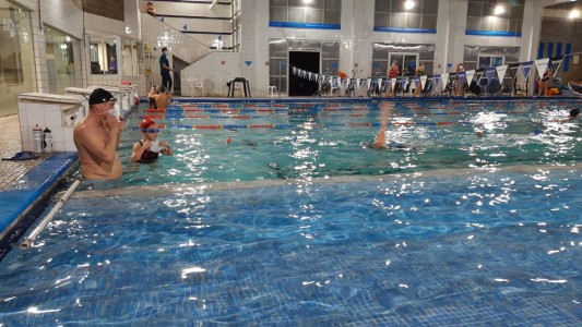 Pese a las restricciones, gimnasios y natatorios anuncian apertura este lunes