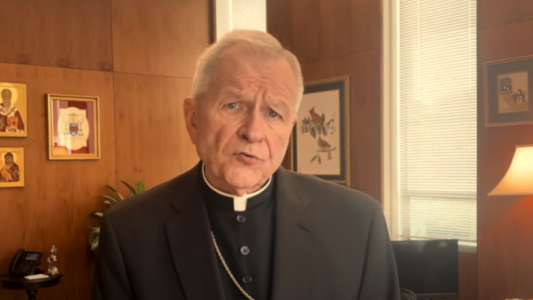 Quemaron el altar donde un cura tuvo sexo con dos mujeres