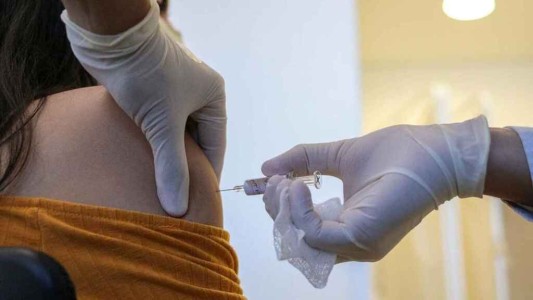 La OMS aseguró que Brasil no tendrá vacunación en masa contra el coronavirus en 2021