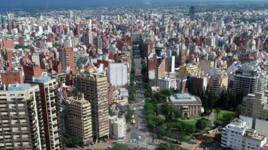 Viajó de Córdoba a Mar del Plata con una identidad falsa, dio positivo para coronavirus y terminó procesado