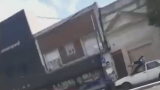 Atropelló a un policía cuando escapaba con su hijo tras ser denunciado por violencia de género