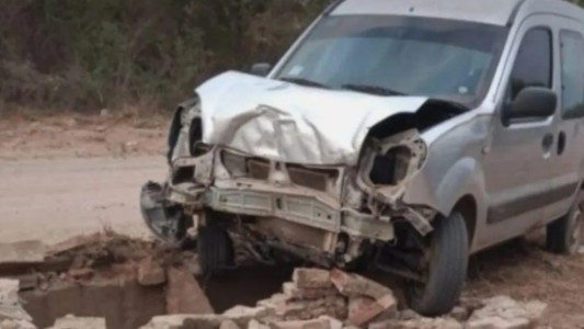 Salta: chocó una tumba de más de 100 años y el esqueleto quedó al aire libre