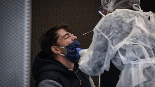 Francia supera por primera vez los 30.000 casos de coronavirus en 24 horas