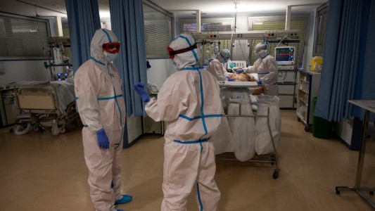 España registra 15.186 nuevos casos de coronavirus, la cifra más alta de la pandemia