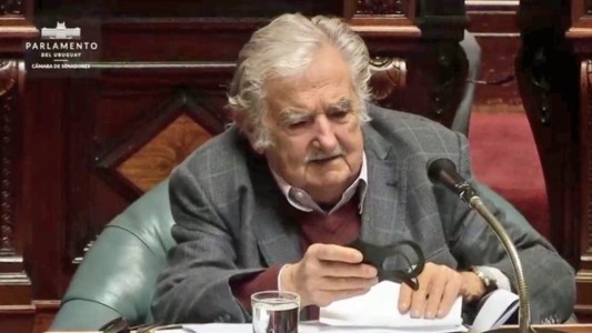 Pepe Mujica renunció al Senado de Uruguay y se retira de la política