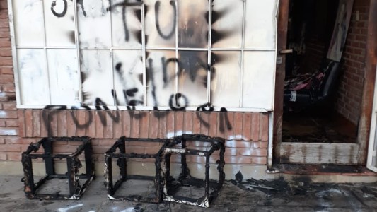 El infierno de Viviana:  su ex le prendió fuego la peluquería y la sigue amenazando