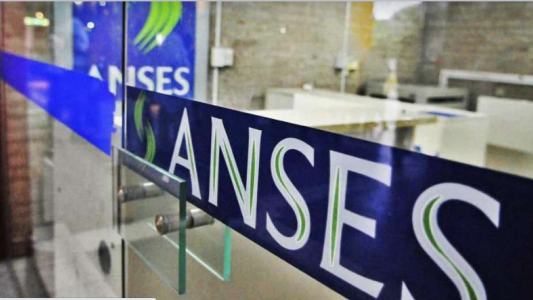 Jubilaciones, pensiones nacionales y AUH: quiénes cobran hoy