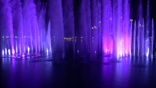 Espectacular inauguración de la fuente más grande del mundo en Dubai
