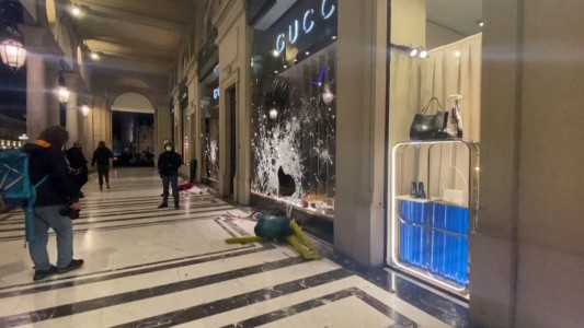 Violentas protestas en Italia contra las nuevas restricciones por el Coronavirus