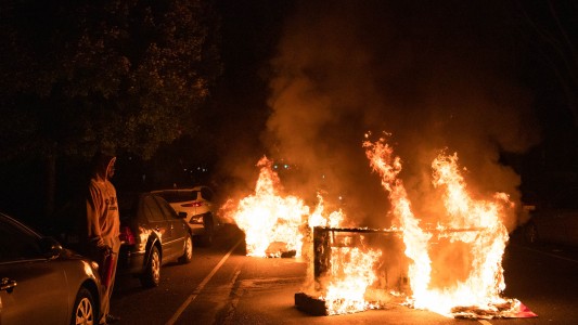 Toque de queda en Filadelfia tras la muerte de un afroamericano abatido por la policía