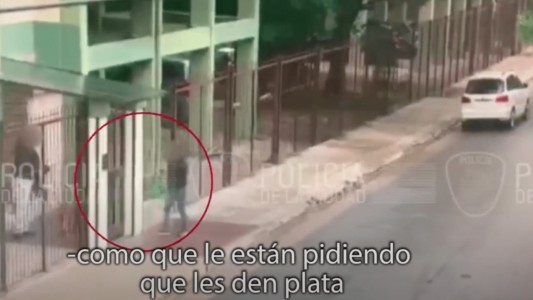 Mientras les hacían el "cuento del tío", se comunicaron con la Policía y detuvieron a los estafadores