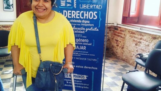 Es discapacitada, le falta una materia para recibirse de abogada y la desaprobaron 13 veces