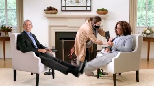 La entrevista de Oprah Winfrey a Obama, a km de distancia, pero en el mismo estudio