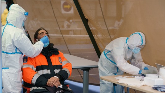 España registra 537 muertes por coronavirus, la cifra más alta de la segunda ola