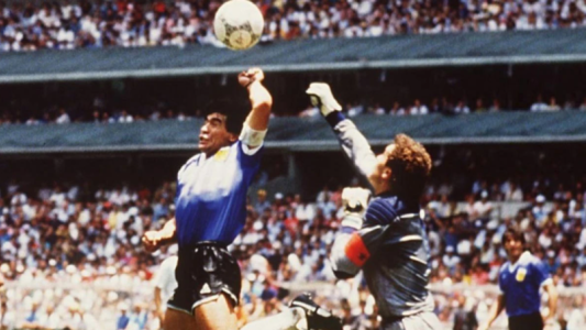 El día que Maradona le hizo un gol con la mano a los ingleses