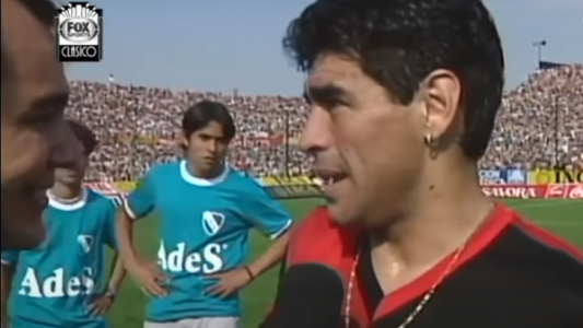VIDEO: el día que Maradona debutó en Newell´s, en su regreso al fútbol argentino