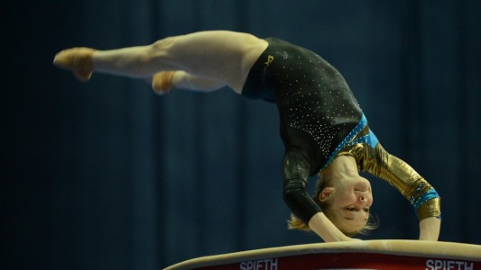 Gimnastas en Suecia podrán elegir si compiten en categoría masculina o femenina