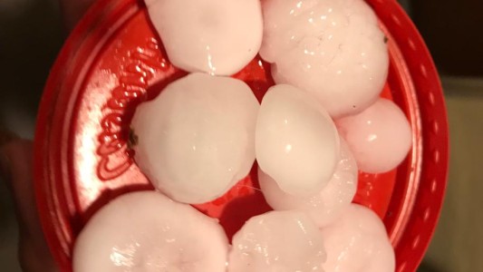 VIDEO: fuerte pedrea castigó a varios barrios de la zona sur de Córdoba