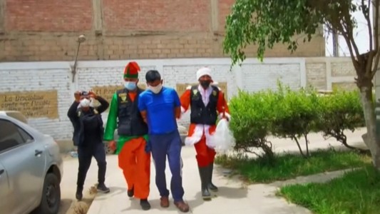 Insólito operativo contra los narcos con Papá Noel y un elfo