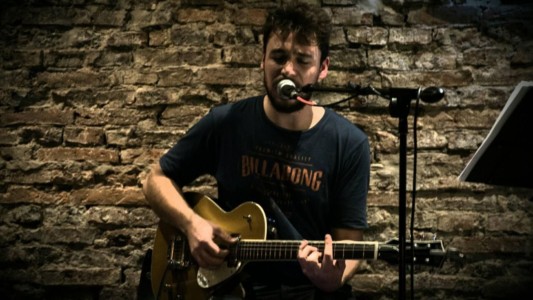 "La mamá se enteró por Facebook que lo balearon", contó su tía del joven asesinado en La Plata