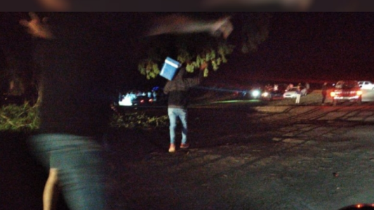 Escándalo en Morteros: vecinos "defendieron" fiesta clandestina a bocinazos