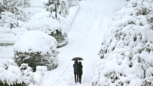 Postales de la nevada histórica en Madrid que dejó muertos y miles de conductores atrapados