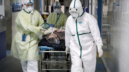 Padre e hijo con coronavirus tuvieron que elegir quien de los dos sería internado: uno de ellos murió