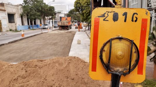 Comerciantes de la Castro Barros reclaman por las obras que se demoran
