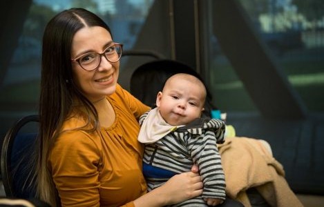 Cuarto mes de licencia por maternidad: el estímulo provincial subió a $60 mil